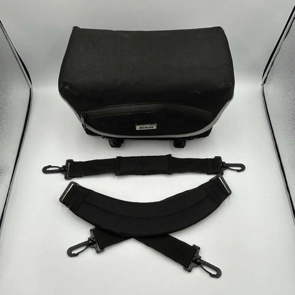 Nikon DSLR Digital Camera Carrying Case Photographer Bag Medium 11